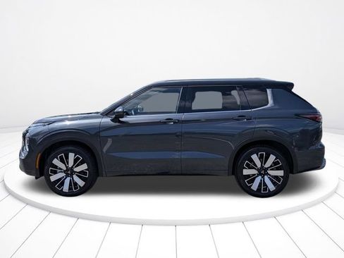 Used 2025 Mitsubishi Outlander SEL AWD/4WD image 6
