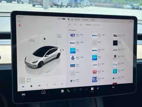 Used 2023 Tesla Model 3 Standard Range image 15