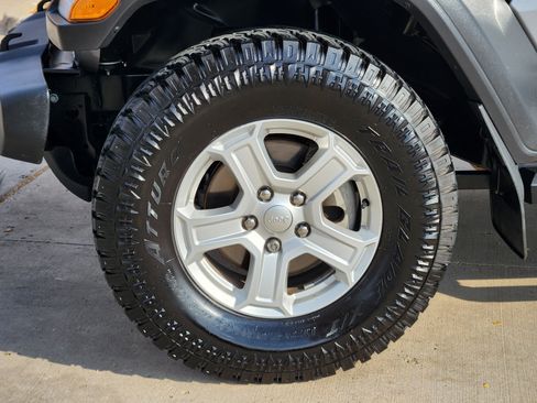 Used 2020 Jeep Wrangler Unlimited Sport S image 10