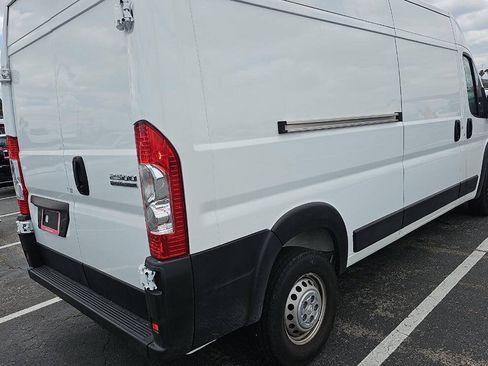 Used 2024 RAM ProMaster 2500 w/ Safety Group FWD image 2