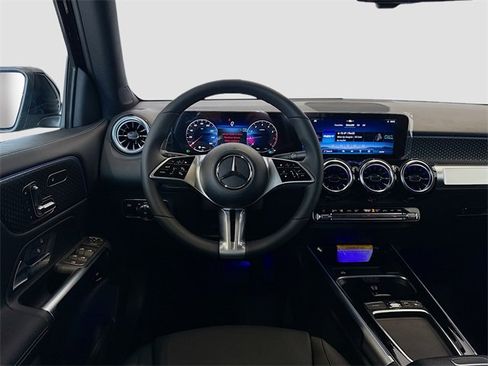 New 2025 Mercedes-Benz GLB 250 GLB 250 image 5