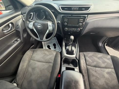 Used 2014 Nissan Rogue S FWD image 17