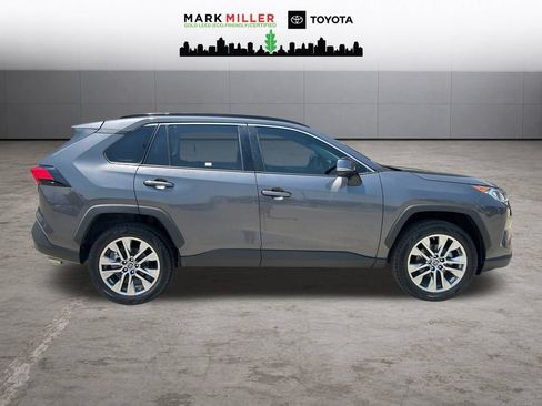 Certified 2019 Toyota RAV4 XLE Premium w/ Cold Weather Package FWD image 7