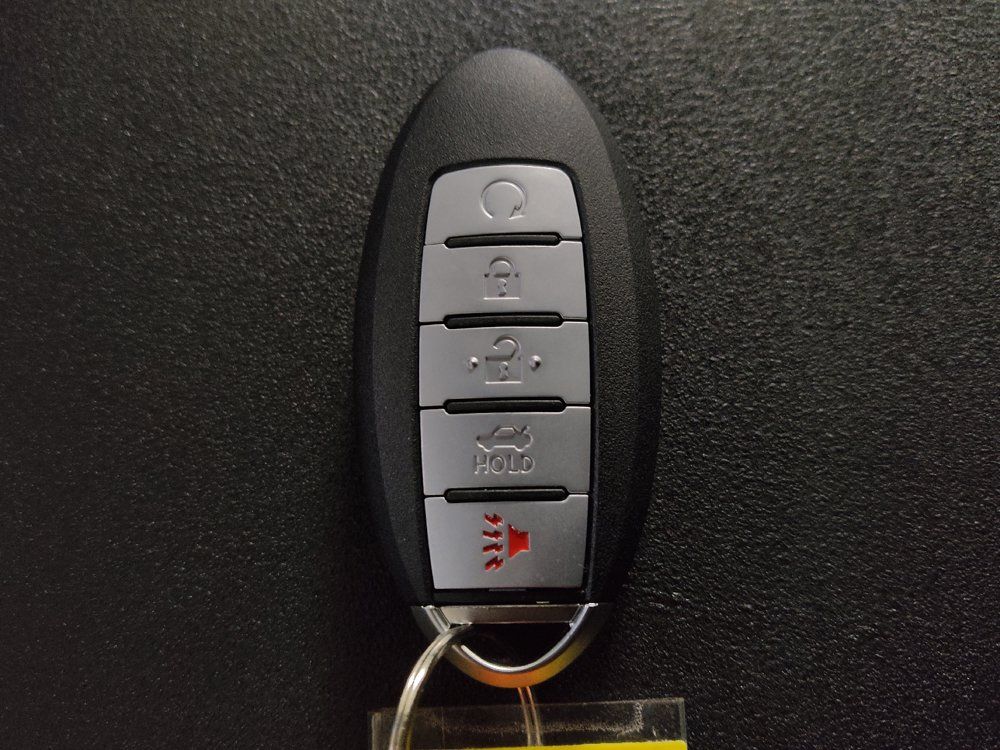 Used 2020 Nissan Pathfinder SV FWD image 32