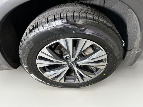Used 2023 Nissan Rogue SV FWD image 11