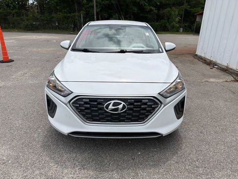 Used 2020 Hyundai Ioniq Blue FWD image 3