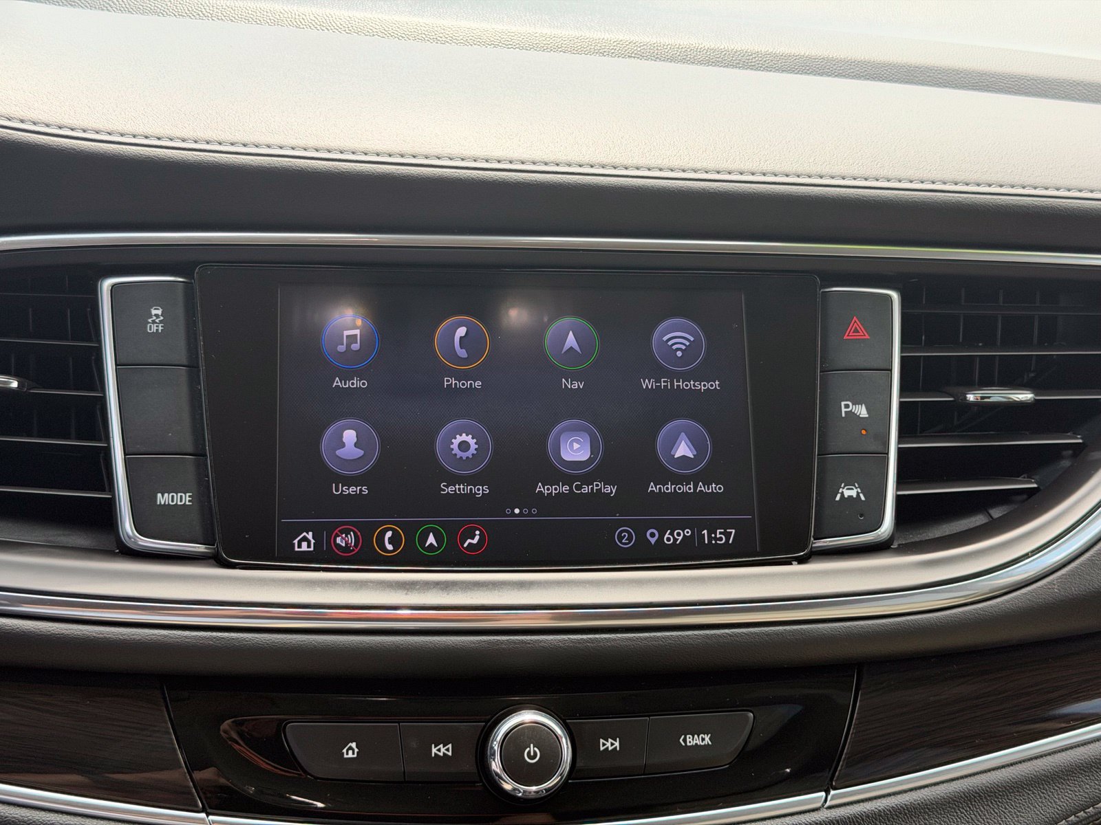 Used 2020 Buick Enclave Premium w/ Sun and Sites Package FWD image 23