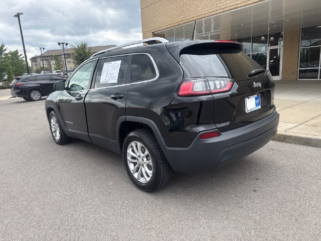 Used 2019 Jeep Cherokee Latitude w/ Popular Appearance Group FWD image 2