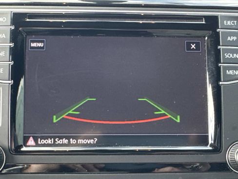 Used 2019 Volkswagen Beetle 2.0T SE image 26