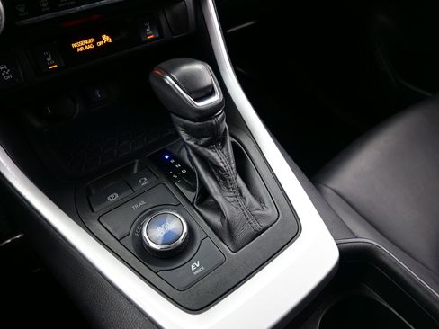 Used 2021 Toyota RAV4 XSE image 22