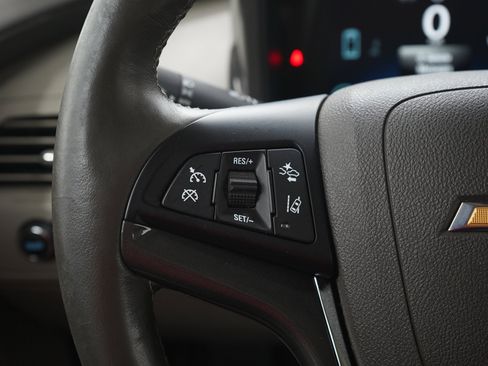 Used 2013 Chevrolet Volt Premium w/ Premium Trim Package FWD image 21