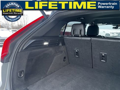 Used 2023 Cadillac XT4 Premium Luxury image 13