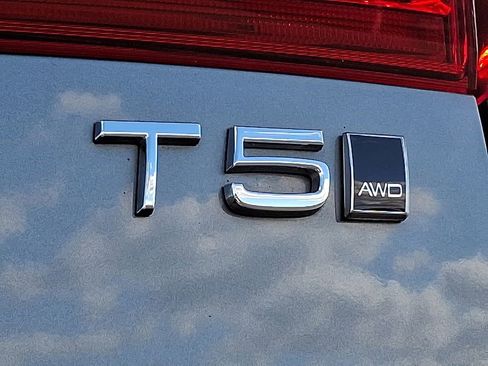 Used 2021 Volvo XC60 T5 Inscription image 30