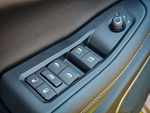 New 2026 Jeep Grand Cherokee Limited AWD/4WD image 11