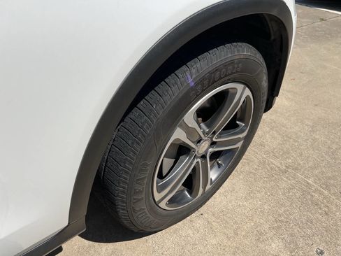 Used 2016 Mercedes-Benz GLC 300 image 24