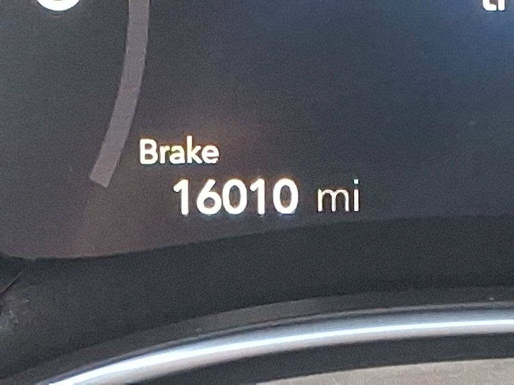 Used 2025 Chrysler Pacifica Pinnacle FWD image 19
