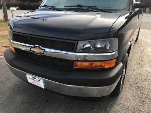 Used 2017 Chevrolet Express 3500 LT w/ LT Preferred Equipment Group image 43
