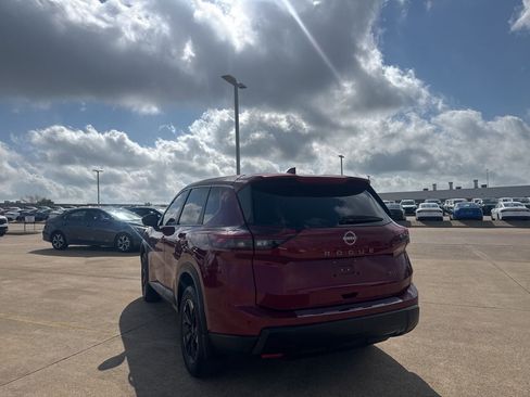 Certified 2024 Nissan Rogue SV image 16