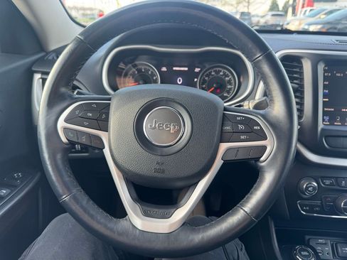 Used 2015 Jeep Cherokee Limited w/ Luxury Group image 12