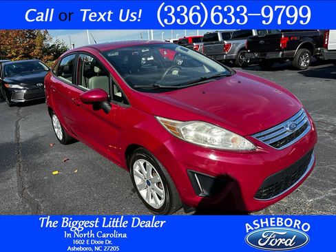 Used 2011 Ford Fiesta SE w/ 202A Rapid Spec Order Code image 1
