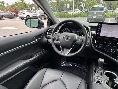 Used 2023 Toyota Camry XLE image 22