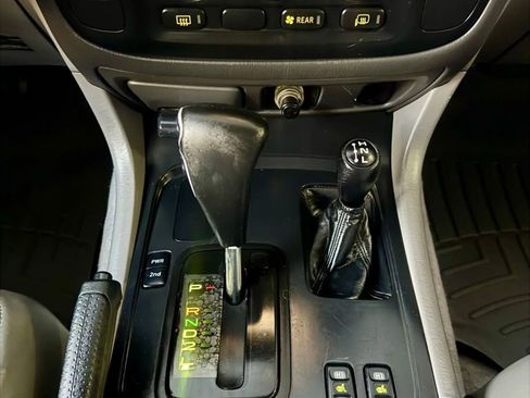 Used 1999 Toyota Land Cruiser image 29