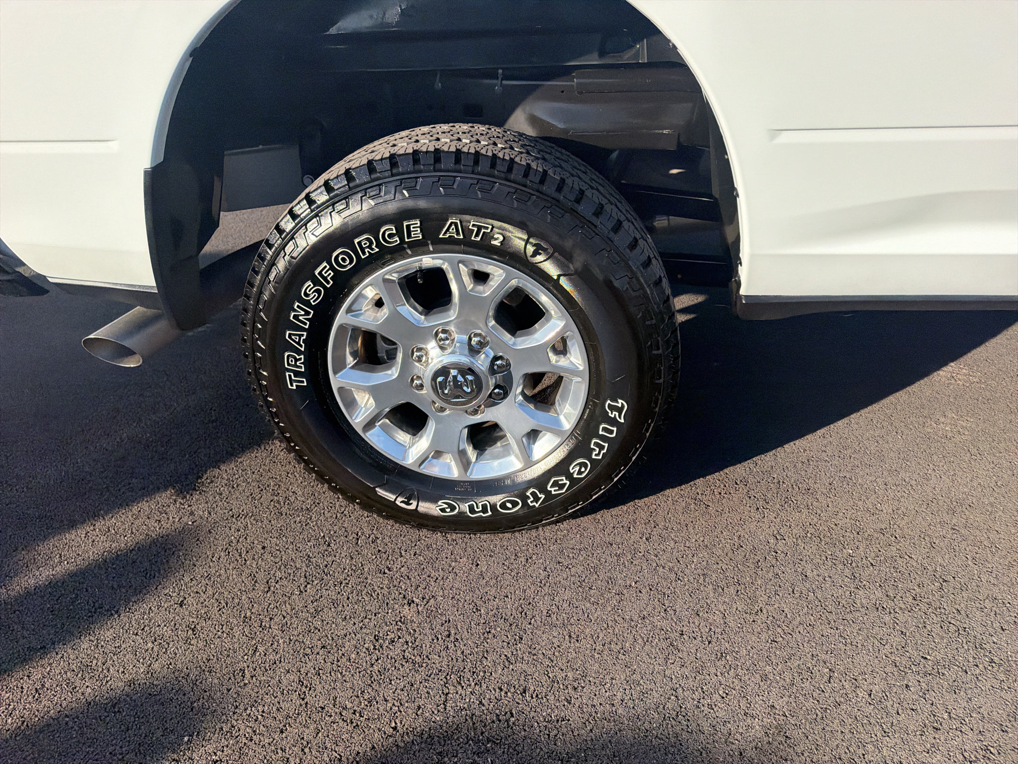 Used 2024 RAM 2500 Laramie w/ Safety Group AWD/4WD image 39