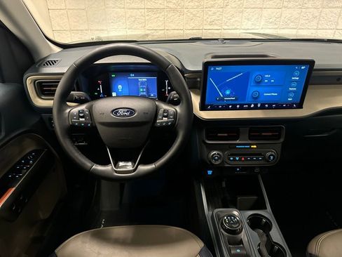 Used 2025 Ford Maverick Lariat w/ 4K Tow Package AWD/4WD image 5