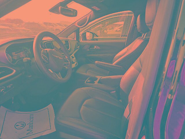 Used 2025 Chrysler Pacifica Select FWD image 3