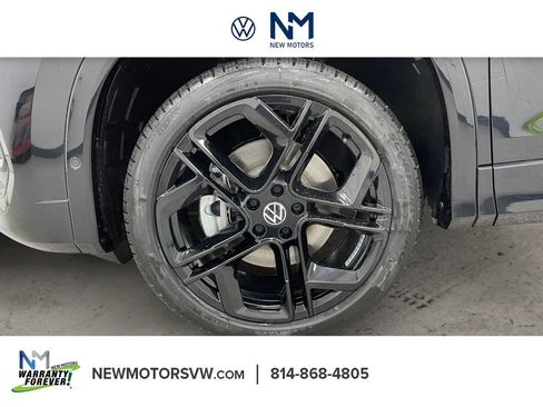 New 2026 Volkswagen Tiguan SE R-Line image 12