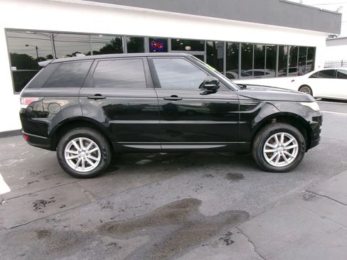 Used 2017 Land Rover Range Rover Sport SE AWD/4WD image 2