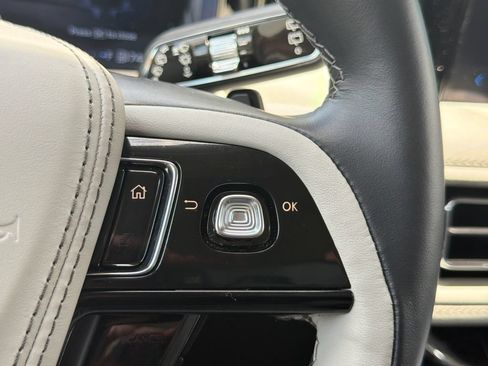 Used 2025 Lincoln Aviator Reserve w/ Luxury Package RWD image 22