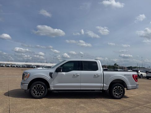 Used 2022 Ford F150 XLT w/ Equipment Group 302A High RWD image 13