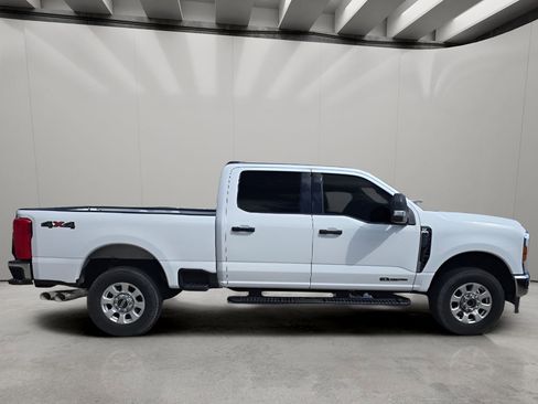 Used 2024 Ford F250 XLT AWD/4WD image 7