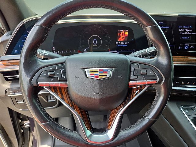 Used 2022 Cadillac Escalade Luxury w/ LPO, Illumination Package AWD/4WD image 24
