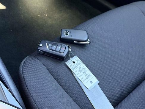 Used 2024 Toyota Corolla LE image 3