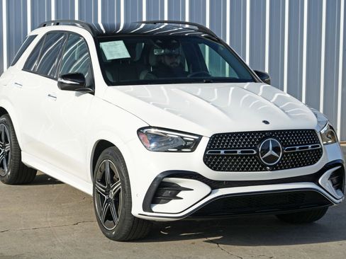 Used 2024 Mercedes-Benz GLE 450e 4MATIC w/ AMG Line Exterior image 62