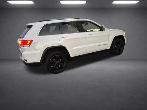 Used 2014 Jeep Grand Cherokee Laredo w/ Security & Convenience Group AWD/4WD image 16