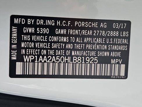 Used 2017 Porsche Macan image 35