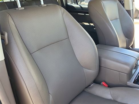 Used 2019 Lexus GX 460 Premium image 17