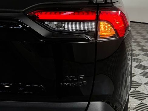 Used 2024 Toyota RAV4 XLE image 13