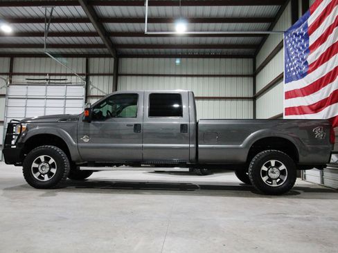 Used 2011 Ford F350 XLT w/ XLT Premium Pkg AWD/4WD image 6