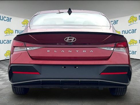 Certified 2025 Hyundai Elantra Sport image 10