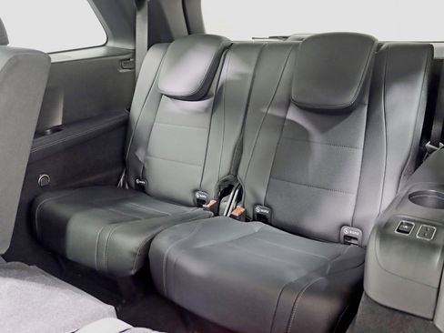 Used 2022 Mercedes-Benz GLS 450 4MATIC w/ AMG Line Exterior image 36