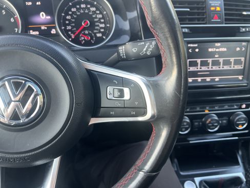 Used 2016 Volkswagen GTI Autobahn w/ Lighting Package (SEL) FWD image 18
