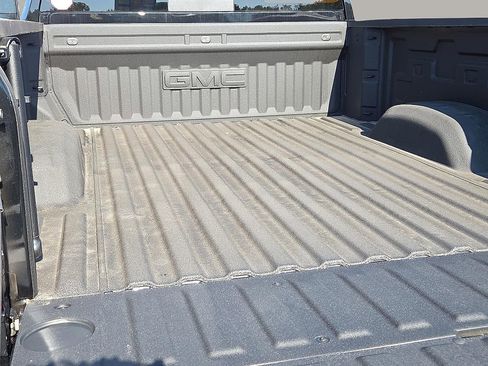 New 2025 GMC Sierra 2500 SLT w/ SLT Convenience Package image 8