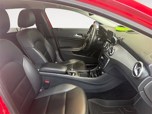 Used 2015 Mercedes-Benz GLA 250 image 13