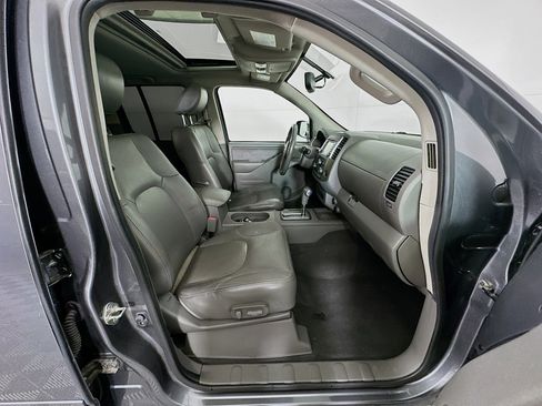 Used 2019 Nissan Frontier SL image 31