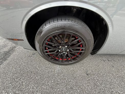 Used 2019 Dodge Challenger SXT image 24