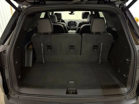 Used 2023 Chevrolet Traverse RS AWD/4WD image 12